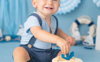 CakeSmash – sesja urodzinowa z tortem