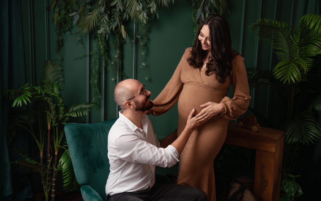 Sesja ciążowa w studiu – magia oczekiwania na maleństwo 🌸🤰